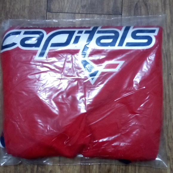 Washington Capitals Women's Jersey Medium Home Breakaway Chara - Picture 10 of 10